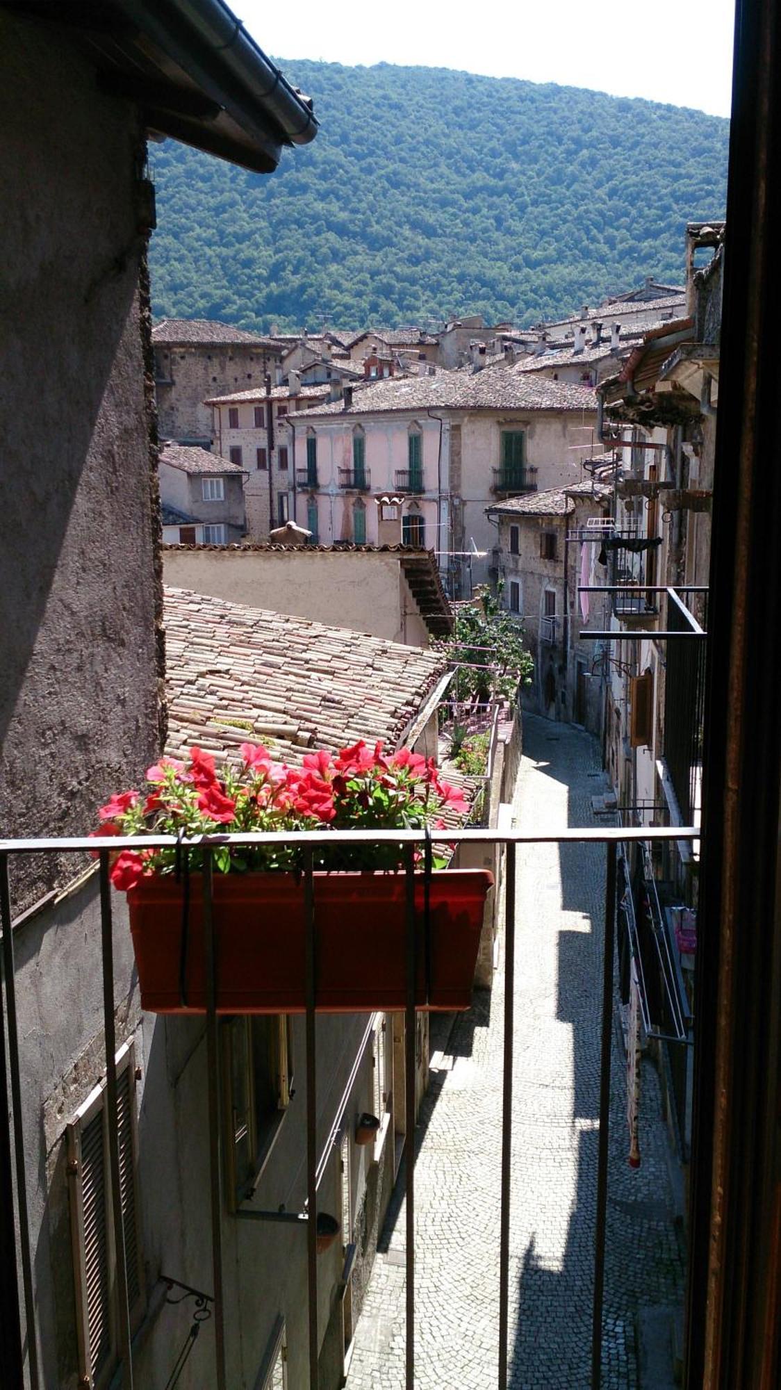 Bed and Breakfast La Dimora Di D'Annunzio Scanno Exterior foto