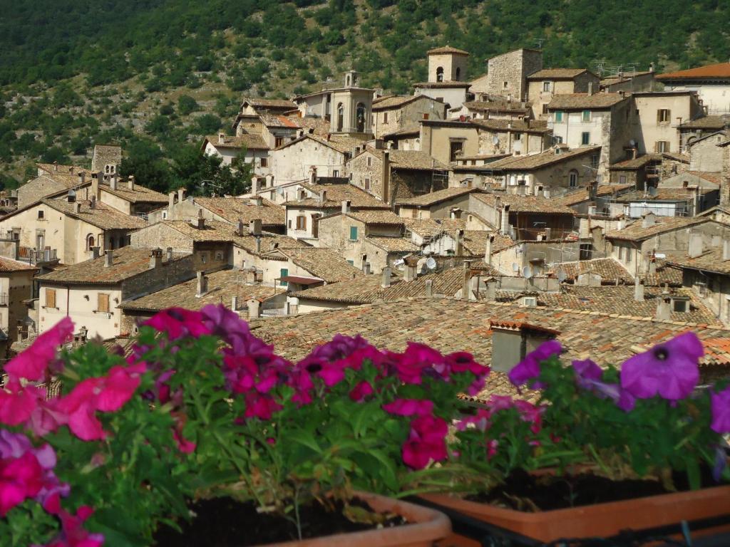 Bed and Breakfast La Dimora Di D'Annunzio Scanno Exterior foto